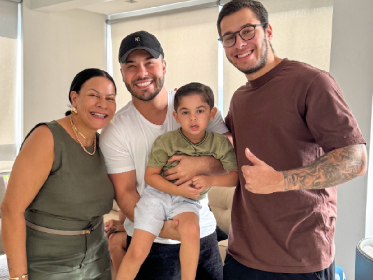 Dona Ruth, Murilo Huff, Leozinho e João Gustavo - Foto: Reprodução/Instagram